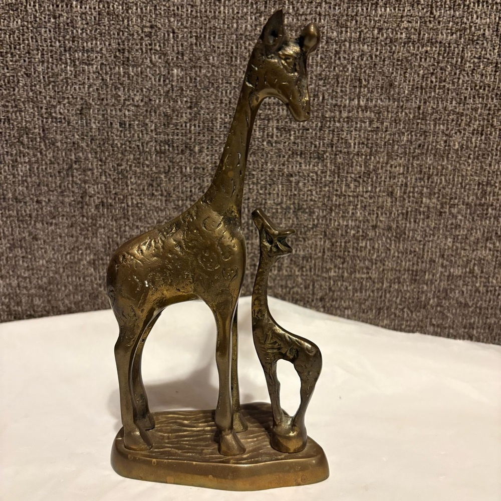 Vintage MCM Brass Giraffes Mom & Baby Statue Collectible Hollywood Regency